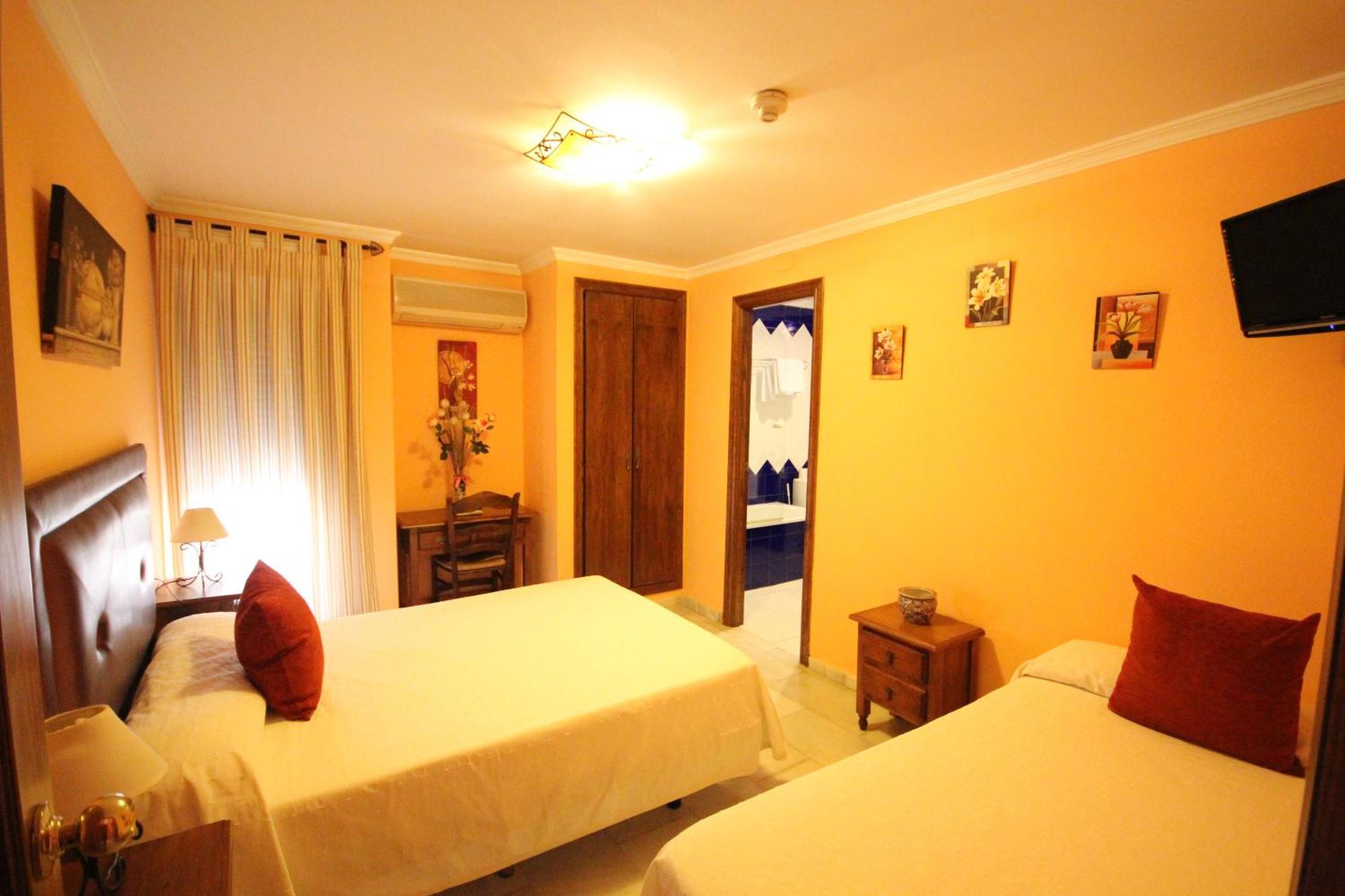 Guest house Niza San Juan Del Puerto